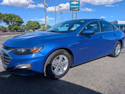 Used 2023 Chevrolet Malibu LT FWD image 1