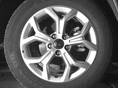 Used 2025 Jeep Compass Latitude image 15