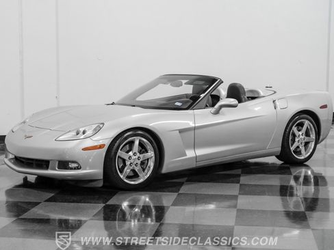 Used 2005 Chevrolet Corvette Convertible w/ Preferred Equipment Group image 6