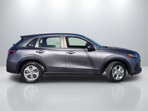 Used 2023 Honda HR-V LX image 3