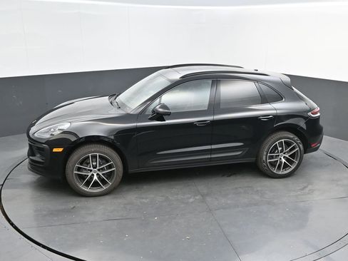 New 2026 Porsche Macan image 29