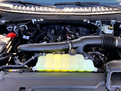 New 2026 Lincoln Navigator Reserve image 16