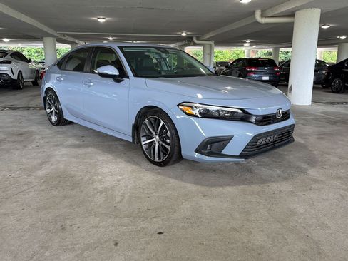 Used 2024 Honda Civic Touring image 6