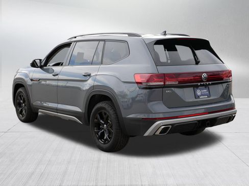 Certified 2024 Volkswagen Atlas Peak Edition SEL image 5