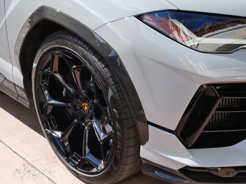 Used 2024 Lamborghini Urus Performante image 16