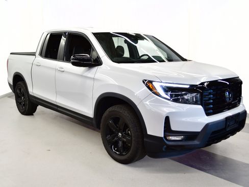 Used 2023 Honda Ridgeline Black Edition image 2
