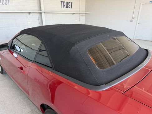 Used 2010 Ford Mustang GT RWD image 10