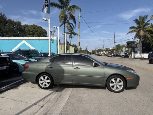 Used 2005 Lexus ES 330 FWD image 4