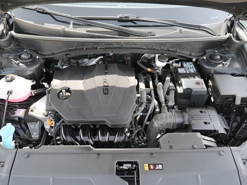 Certified 2023 Hyundai Tucson SE FWD image 18