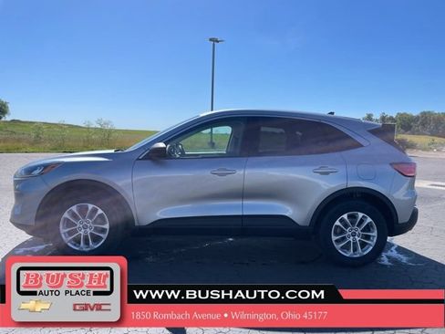 Used 2022 Ford Escape SE w/ Convenience Package FWD image 5
