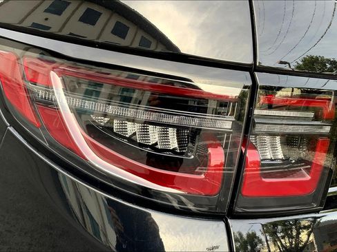 Used 2022 Land Rover Discovery Sport S R-Dynamic AWD/4WD image 27