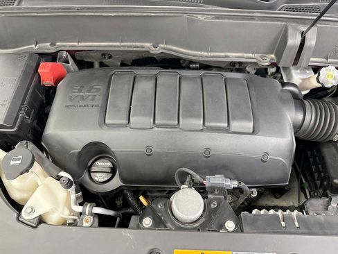 Used 2017 Chevrolet Traverse LT w/ Style and Technology Package image 23