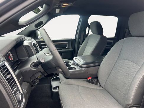 Used 2024 RAM 1500 Warlock AWD/4WD image 9