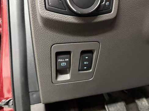 Used 2019 Ford Expedition Limited image 12