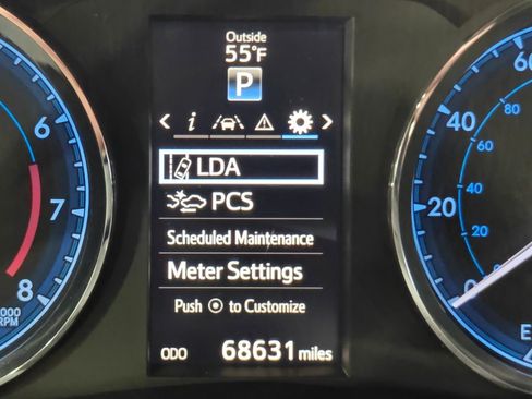 Used 2017 Toyota Corolla SE FWD image 11