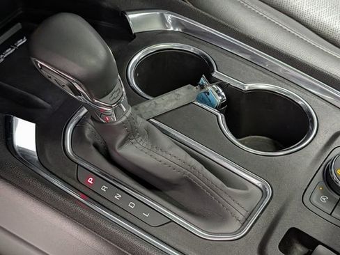 Certified 2023 Chevrolet Traverse High Country image 32