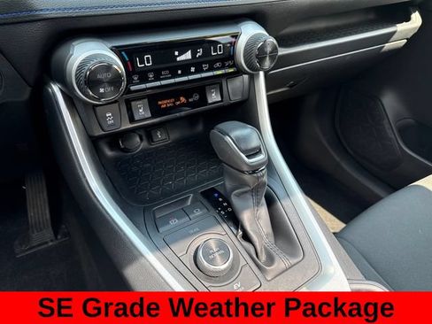 Used 2022 Toyota RAV4 SE w/ Convenience Package AWD/4WD image 16