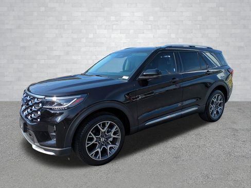 Used 2025 Ford Explorer Platinum w/ Ultimate Package AWD/4WD image 9