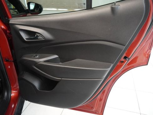 Used 2024 Chevrolet Trax RS FWD image 28