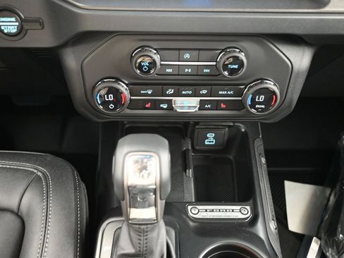 New 2025 Ford Bronco Big Bend image 27