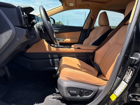 Used 2024 Lexus NX 250 FWD image 6