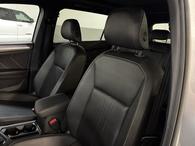 Certified 2024 Volkswagen Tiguan SE R-Line AWD/4WD image 14
