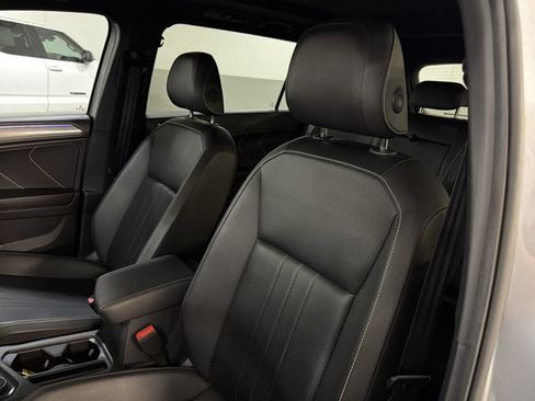 Certified 2024 Volkswagen Tiguan SE R-Line AWD/4WD image 14