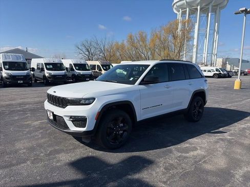 New 2025 Jeep Grand Cherokee Limited w/ Black Appearance Package image 1