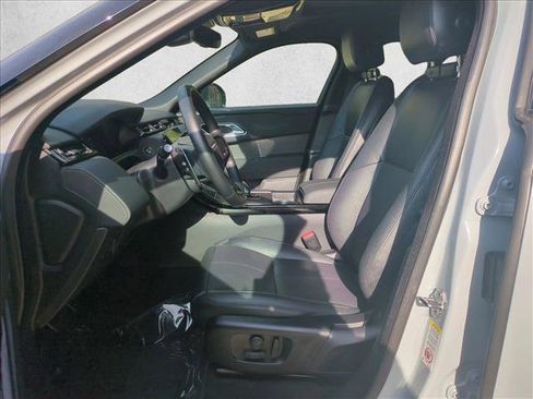 Used 2025 Land Rover Range Rover Velar Dynamic SE image 17