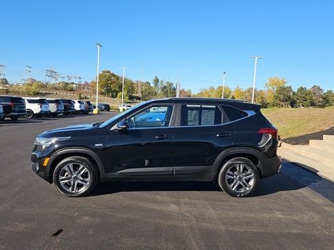 Certified 2023 Kia Seltos S w/ Navigation Package image 5