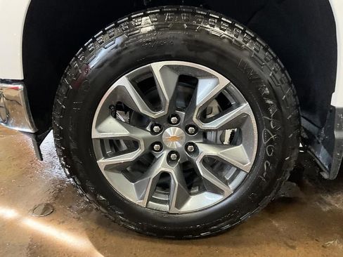 New 2026 Chevrolet Silverado 1500 LT AWD/4WD image 15