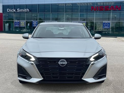 New 2025 Nissan Altima 2.5 SV w/ SV Special Edition Package image 2