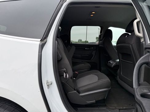 Used 2017 Chevrolet Traverse LT AWD/4WD image 12