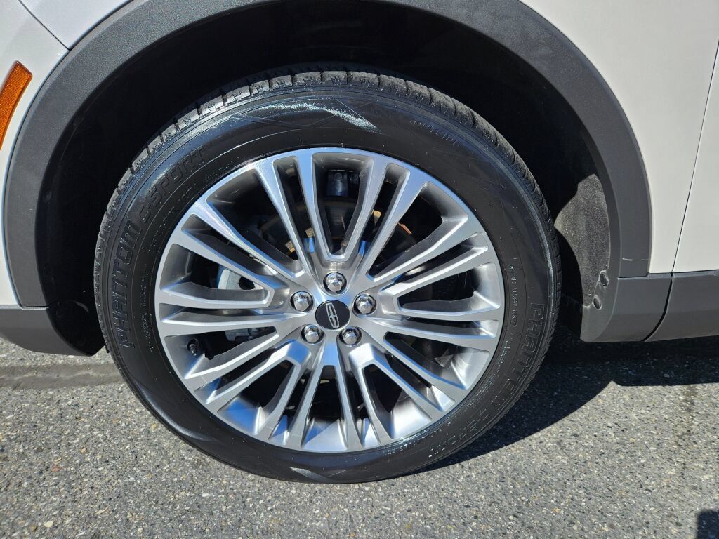 Used 2017 Lincoln MKX Reserve w/ Lincoln MKX Climate Package FWD image 8