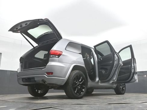 Used 2019 Jeep Grand Cherokee Altitude AWD/4WD image 52