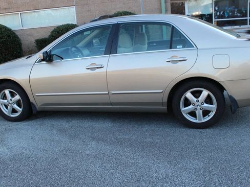 Used 2004 Honda Accord EX image 31