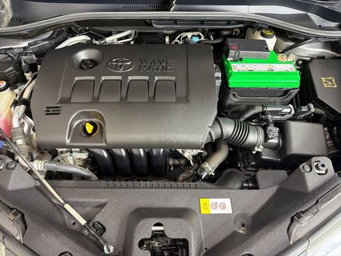 Used 2018 Toyota C-HR XLE FWD image 22
