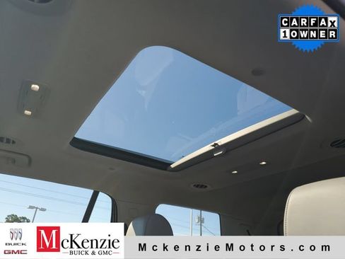Used 2023 GMC Acadia SLT w/ Technology Package AWD/4WD image 29