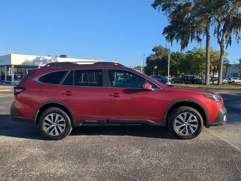 Used 2022 Subaru Outback Premium image 3