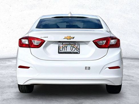 Used 2018 Chevrolet Cruze LT w/ LT Fleet Convenience Package FWD image 4