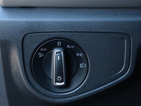 Used 2023 Volkswagen Atlas Cross Sport SEL image 22