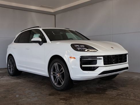 New 2025 Porsche Cayenne image 11