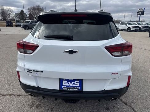 Used 2023 Chevrolet TrailBlazer RS w/ Sun and Liftgate Package image 4
