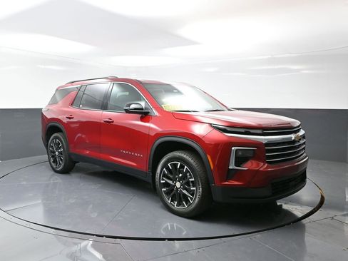 New 2026 Chevrolet Traverse LT w/ Sun and Wheel Package image 3