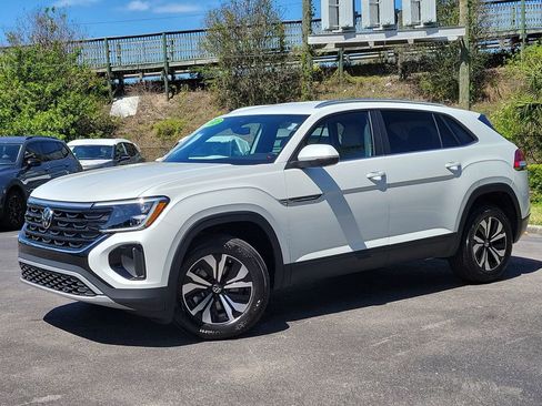 Used 2026 Volkswagen Atlas Cross Sport SE image 1