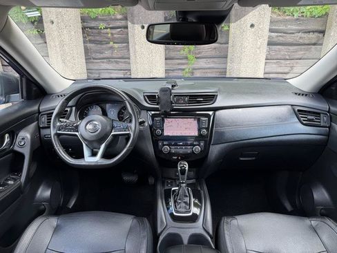 Used 2019 Nissan Rogue SL w/ Premium Package AWD/4WD image 10