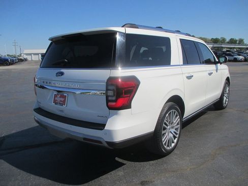 Used 2022 Ford Expedition Max Limited image 5