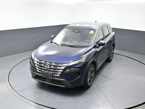 Used 2025 Nissan Rogue SV FWD image 14