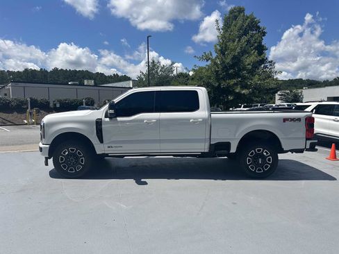 Used 2025 Ford F250 Platinum w/ FX4 Off-Road Package image 8