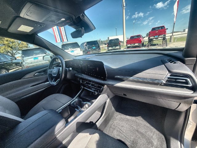 Used 2026 Chevrolet Traverse LT w/ Driver Confidence Package FWD image 28